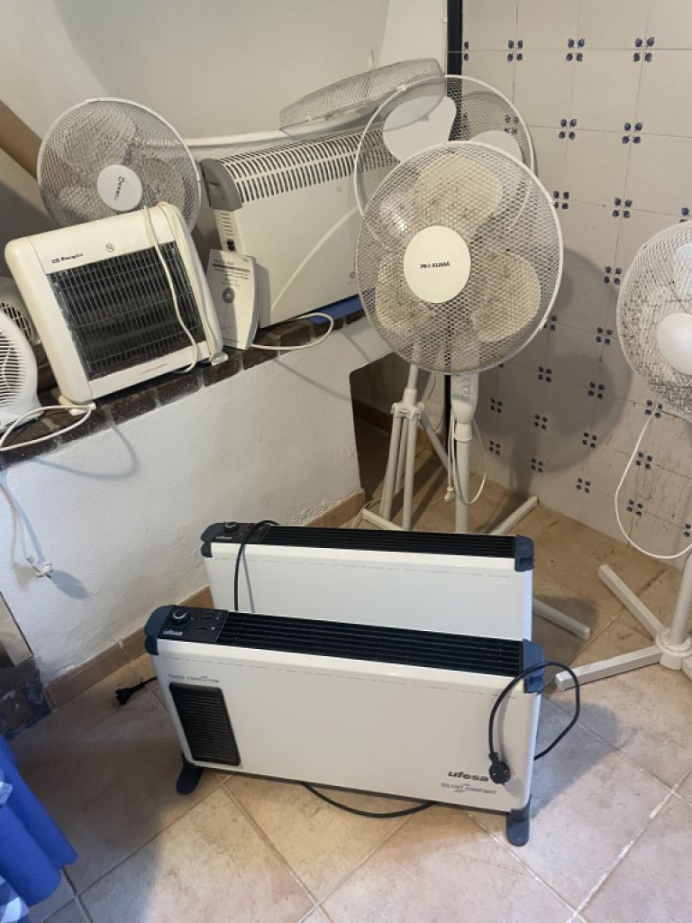 Calefactores eléctricos de varios tipos, 8 € cada uno