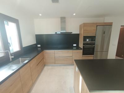 Enormously large new-build finca with aerothermal underfloor heating and partial sea views near S Ho