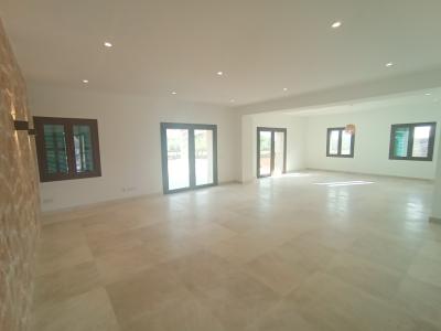Enormously large new-build finca with aerothermal underfloor heating and partial sea views near S Ho