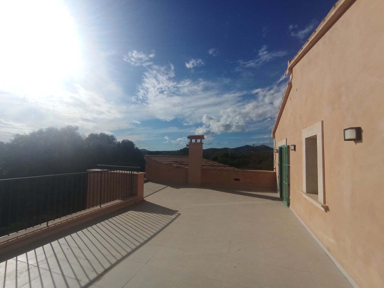 Enormously large new-build finca with aerothermal underfloor heating and partial sea views near S Ho