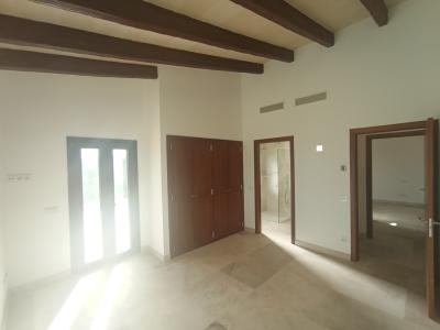 Enormously large new-build finca with aerothermal underfloor heating and partial sea views near S Ho