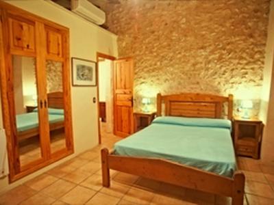 Enorm grosses Dorfhaus mit Pool und Innenhof bei Campos in einer Dorfsiedlung-DH 24