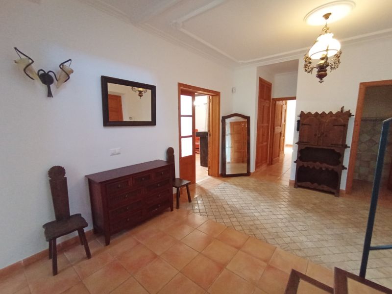 Enorme teilmöblierte FInca mit Ölheizung, Pool und Meerblick bei Porto Colom--- F 181