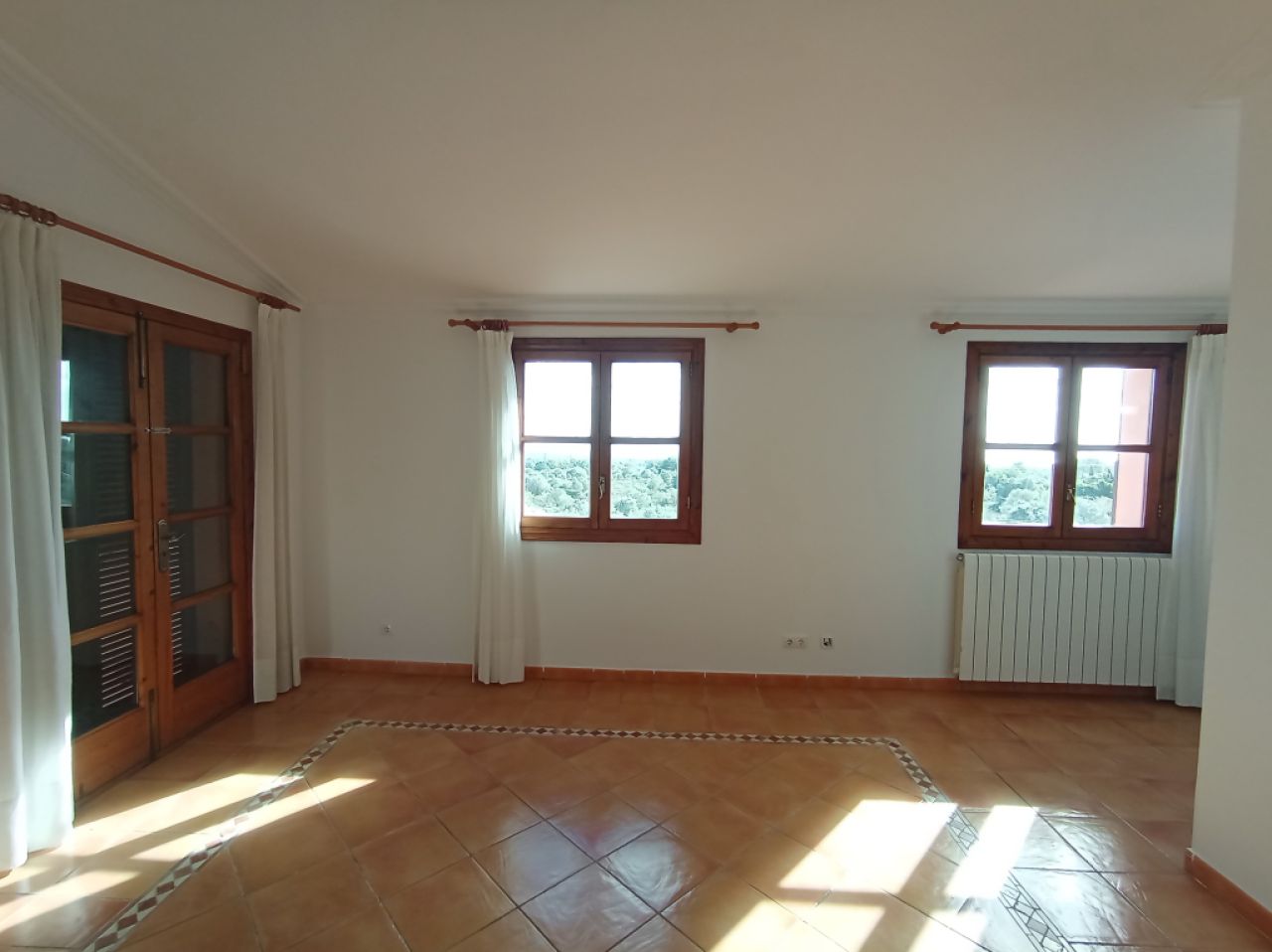 Enorme teilmöblierte FInca mit Ölheizung, Pool und Meerblick bei Porto Colom--- F 181