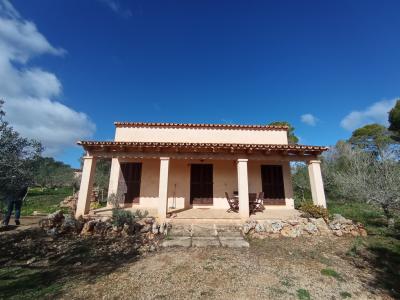 Enorme teilmöblierte FInca mit Ölheizung, Pool und Meerblick bei Porto Colom--- F 181