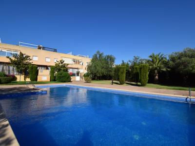 Ground floor rental 3 bedrooms, 2 bathrooms, garden, garage, storage room, communal pool