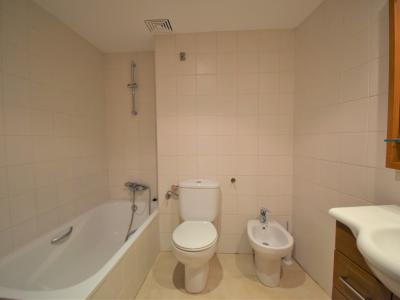 Ground floor rental 3 bedrooms, 2 bathrooms, garden, garage, storage room, communal pool