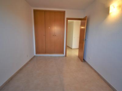 Ground floor rental 3 bedrooms, 2 bathrooms, garden, garage, storage room, communal pool