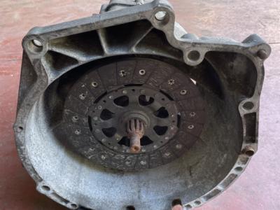 Parts lot BMW 525TSD E34 gearbox, shafts, complete central shaft