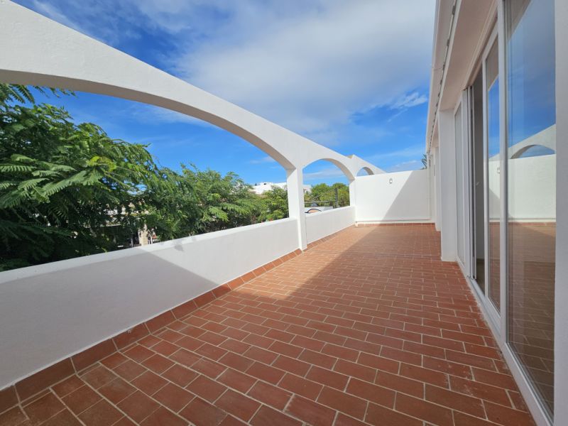 Primera ocupación, apartamento estiloso en Cala Dor con terraza XXL y jardín de invierno