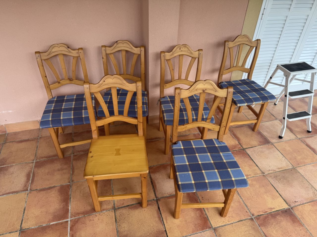 Esstisch 140/240x90 cm inkl. 6 Stühle