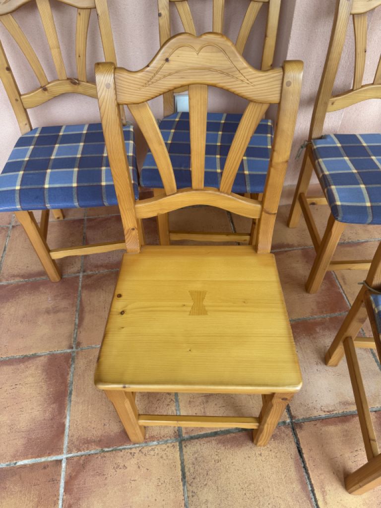 Esstisch 140/240x90 cm inkl. 6 Stühle