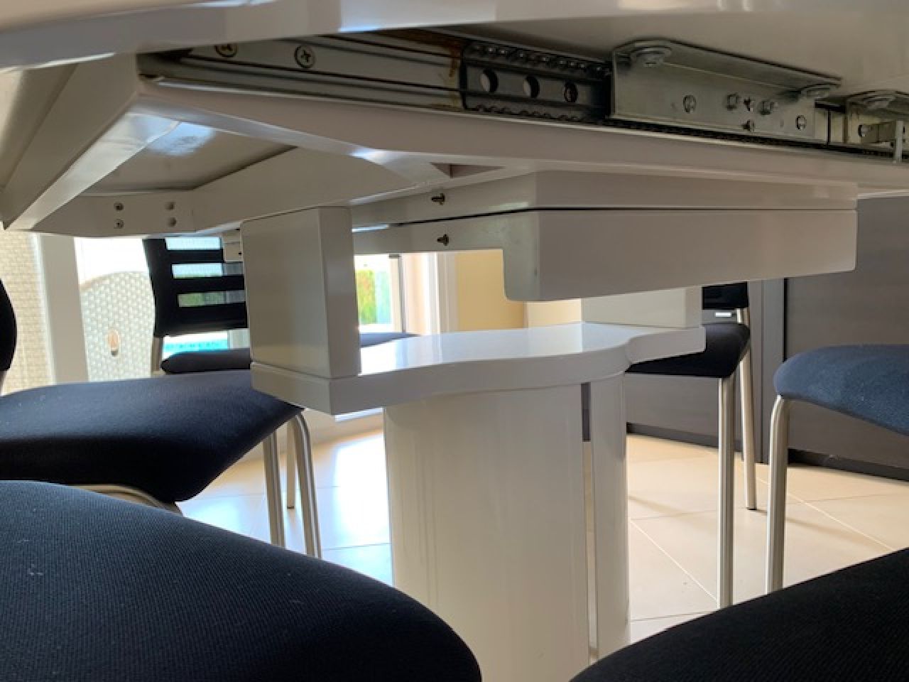 Esstisch mit 6 Stühlen, rund, ausziehbar, Venjakob