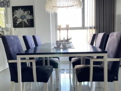 Esstisch mit 6 Stühlen und Beistelltisch