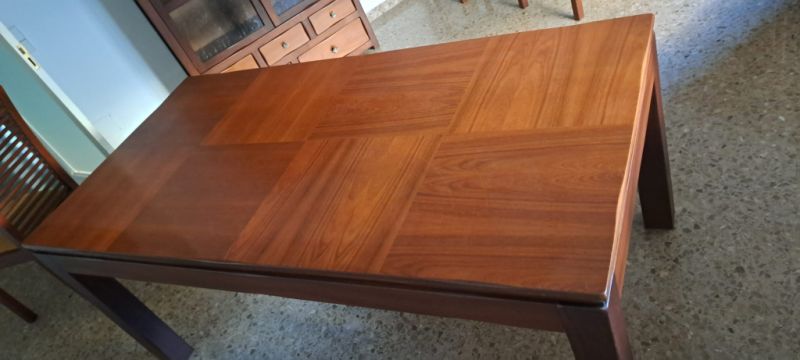 Mesa comedor y sillas