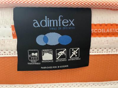 Litera de acero con escalera, somieres y colchones nuevos