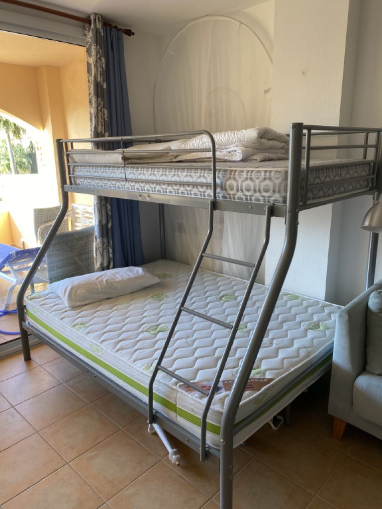 Bunk bed with large sleeping area