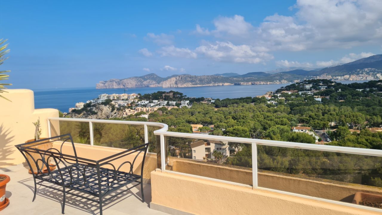 Exclusive Sea View Apartment in Santa Ponsa 2 BR, 2 Baths Newly Renovated