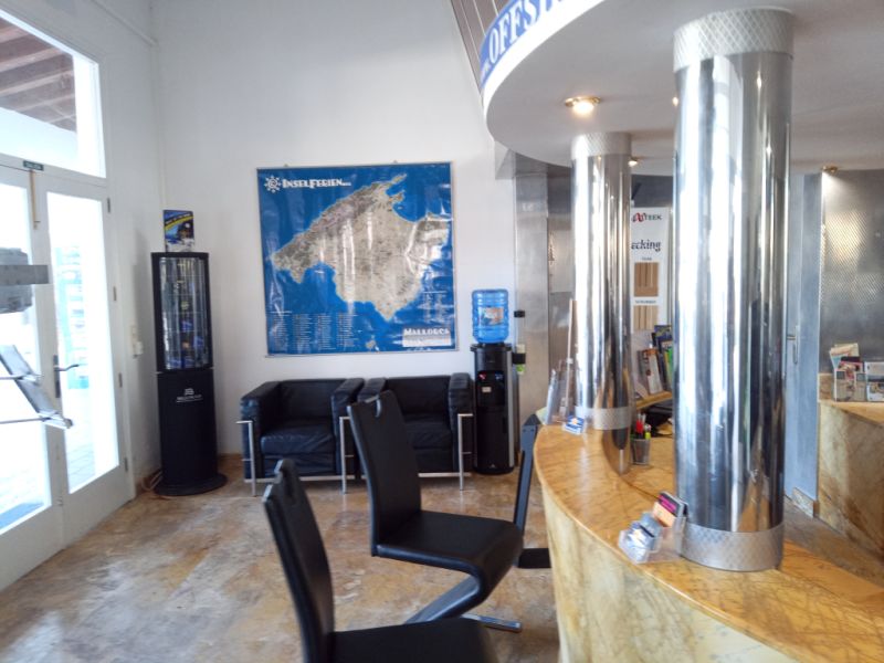 Existenz Yacht & Immobilien Broker Büro Werkstatt abzugeben