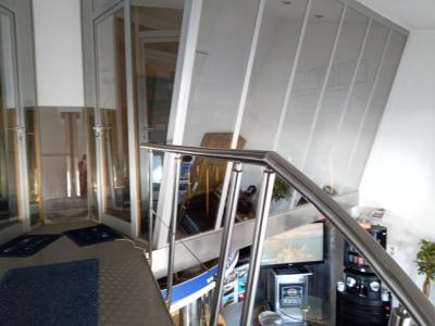 Existenz Yacht & Immobilien Broker Büro Werkstatt abzugeben