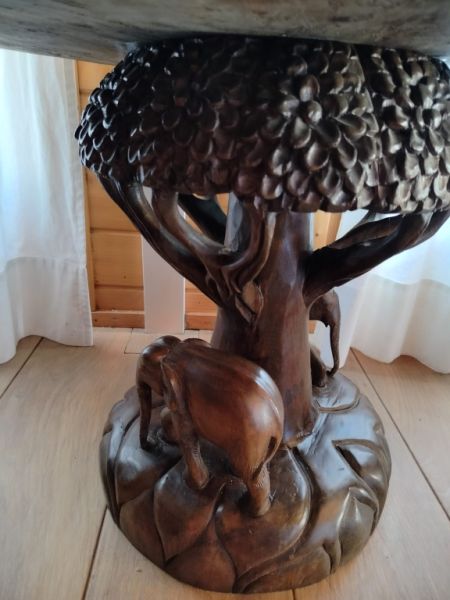 EXCLUSIVE:   Massive tropical wood seating set - 4 chairs and 1 table