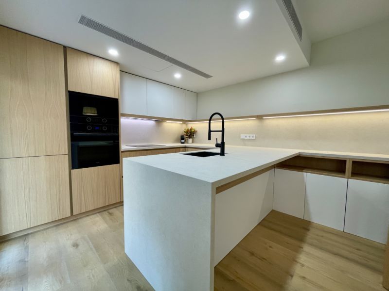 Exklusive Erstbezug-Wohnung nach kompletter Renovierung in Palma