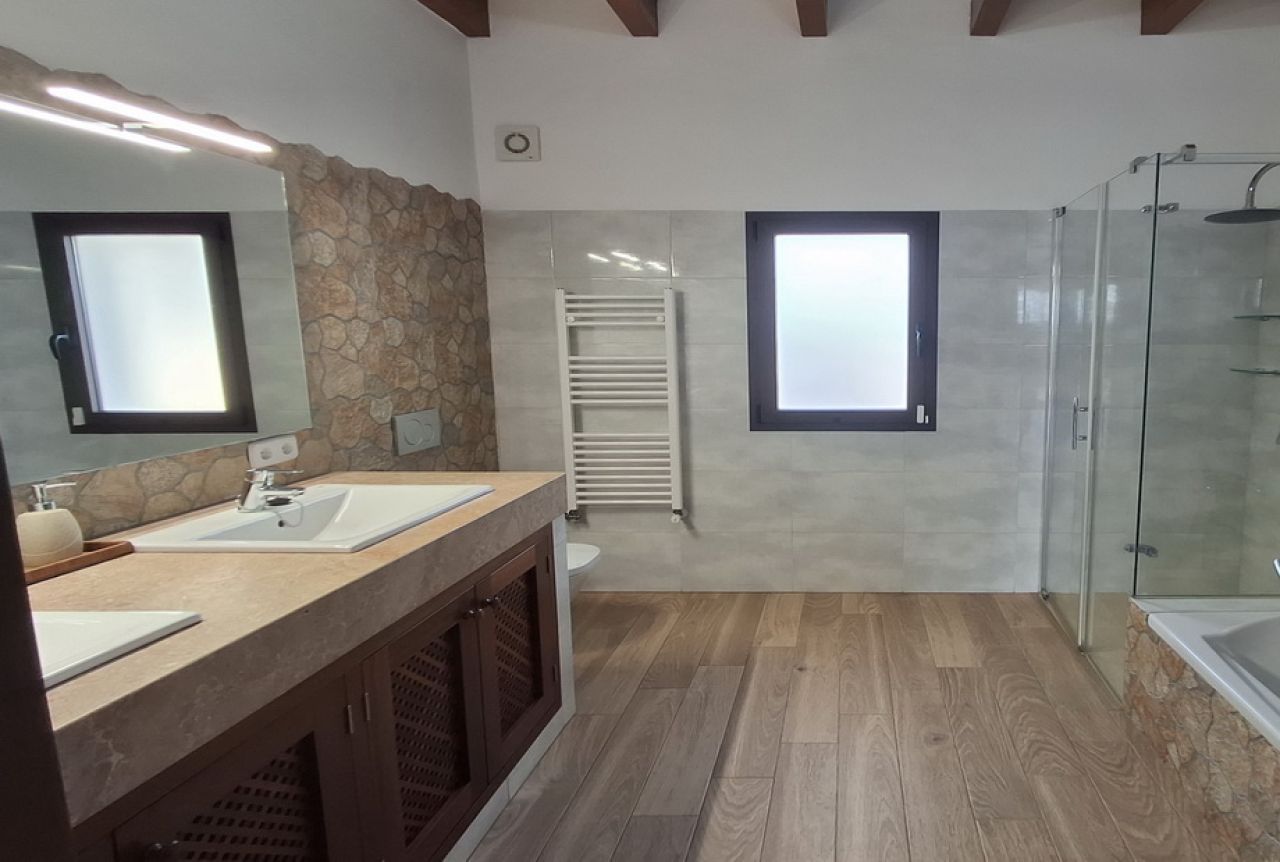 Exklusive und elegante 2 Etagenfinca mit allen Extras bei Campos-Felanitx -- F 50