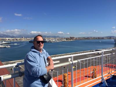 I'm driving to Mallorca at the beginning of January and can take items in my station wagon