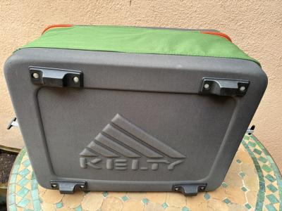 Nevera plegable, laterales blandos, tamaño mediano