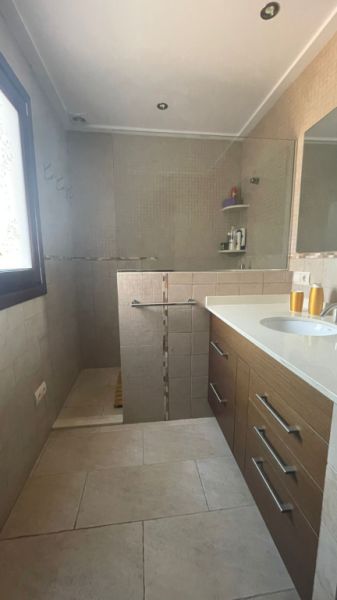 Fantastisches Dorfhaus im Chalet-Stil in Villafranca — Nahe dem Flughafen und 25 Minuten nach Palma