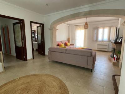 Fantastisches Dorfhaus im Chalet-Stil in Villafranca — Nahe dem Flughafen und 25 Minuten nach Palma