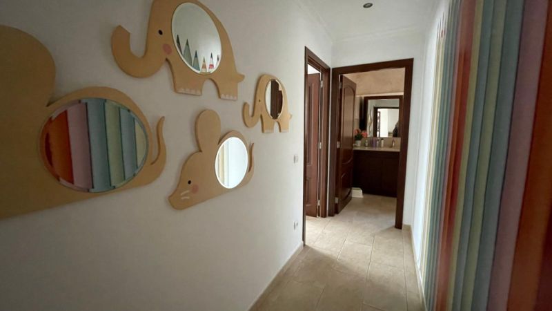 Fantastisches Dorfhaus im Chalet-Stil in Villafranca — Nahe dem Flughafen und 25 Minuten nach Palma