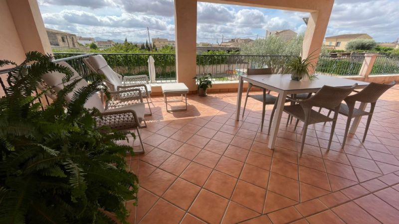 Fantastisches Dorfhaus im Chalet-Stil in Villafranca — Nahe dem Flughafen und 25 Minuten nach Palma