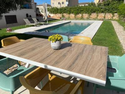 Fantastisches Dorfhaus im Chalet-Stil in Villafranca — Nahe dem Flughafen und 25 Minuten nach Palma