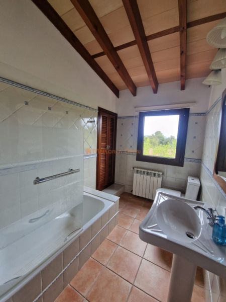 Fantastisches Haus in Arta zu vermieten – 240 m² Wohnfläche