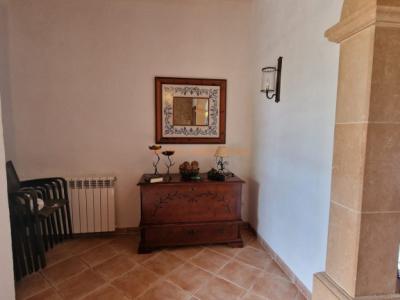 Fantastisches Haus in Arta zu vermieten – 240 m² Wohnfläche