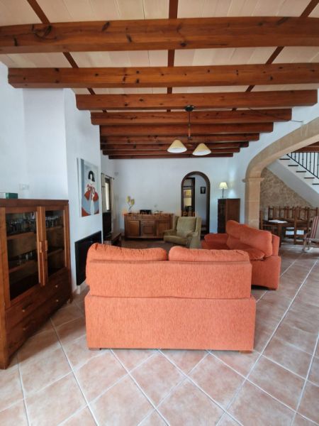 Fantastisches Haus in Arta zu vermieten – 240 m² Wohnfläche