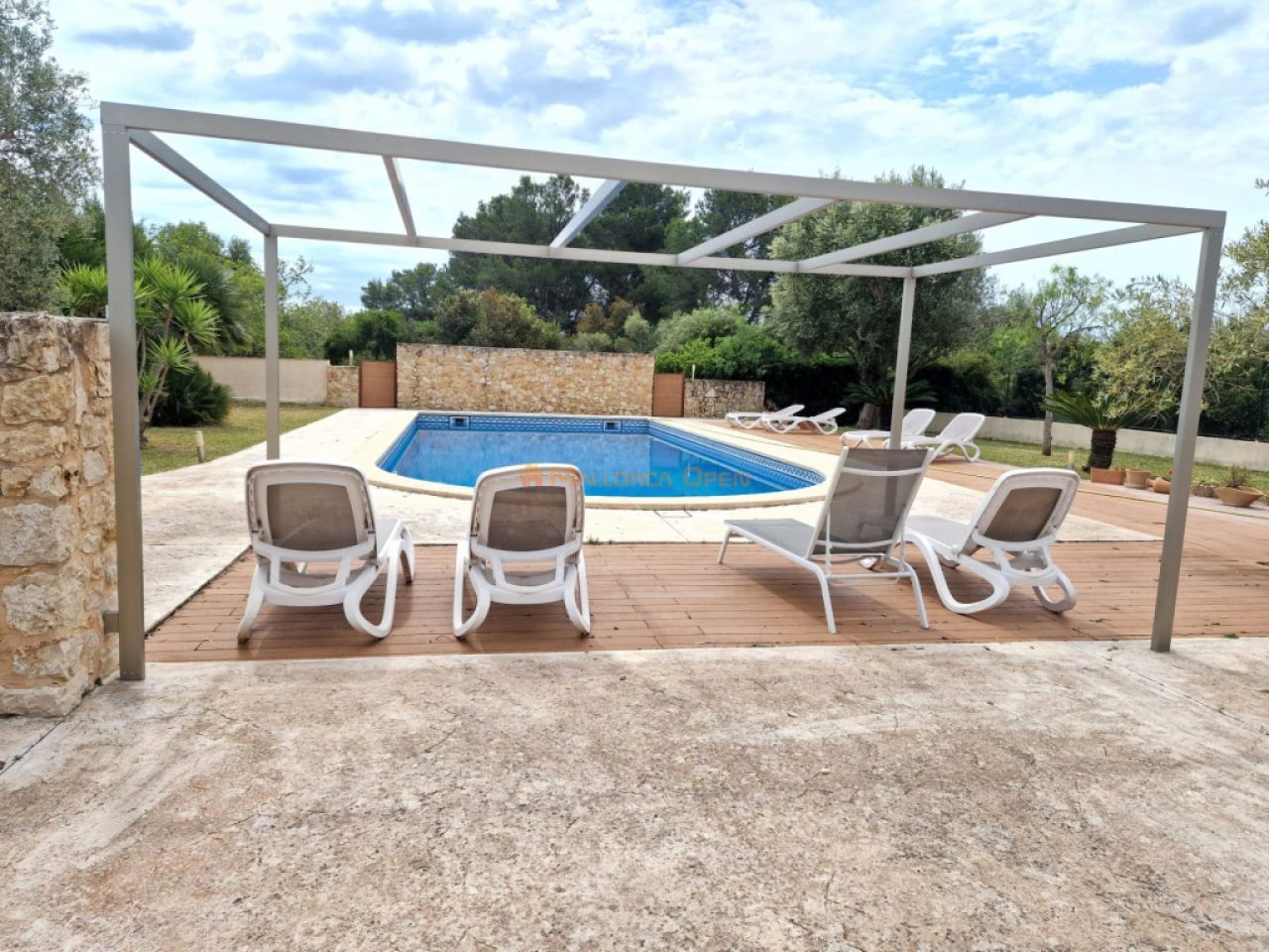 Fantastisches Haus in Arta zu vermieten – 240 m² Wohnfläche