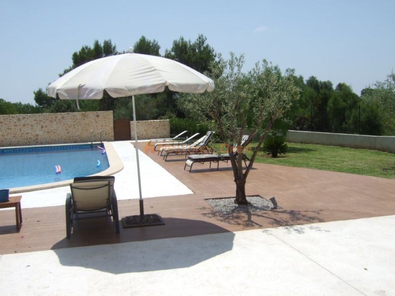 Fantastisches Haus in Arta zu vermieten – 240 m² Wohnfläche