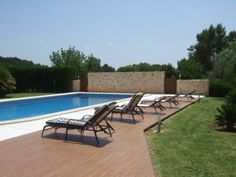 Fantastisches Haus in Arta zu vermieten – 240 m² Wohnfläche