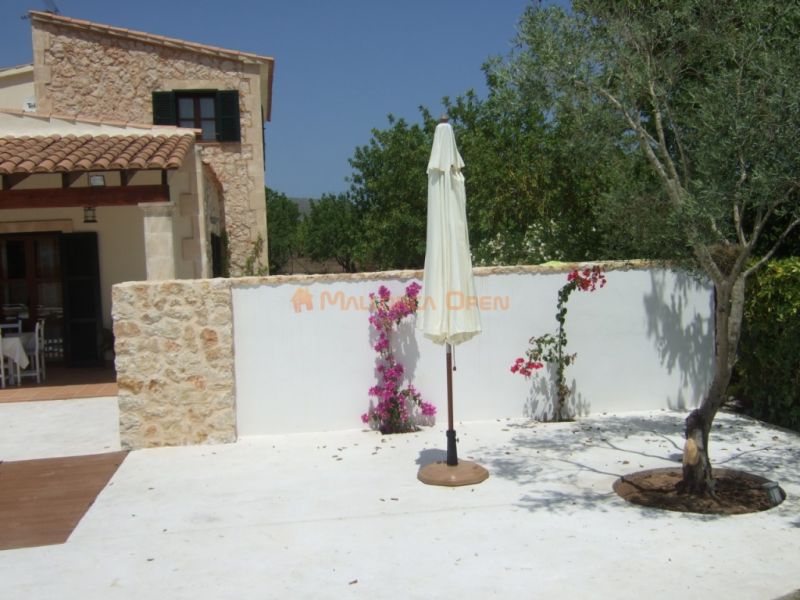 Fantastisches Haus in Arta zu vermieten – 240 m² Wohnfläche