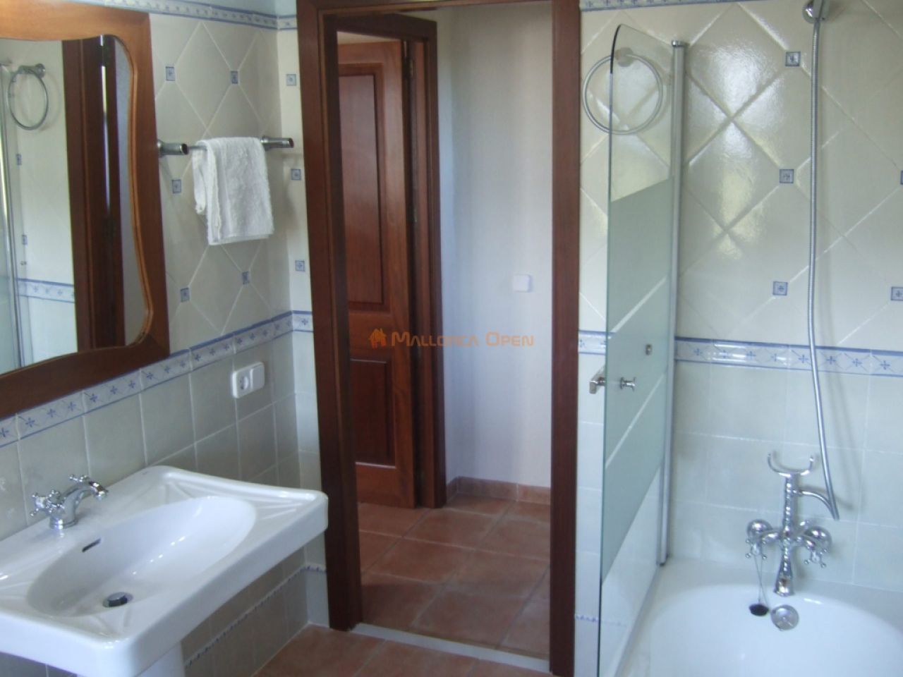 Fantastisches Haus in Arta zu vermieten – 240 m² Wohnfläche