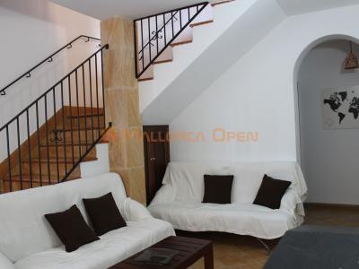 Fantastic house for sale with guest apartment between Manacor and Alcudia