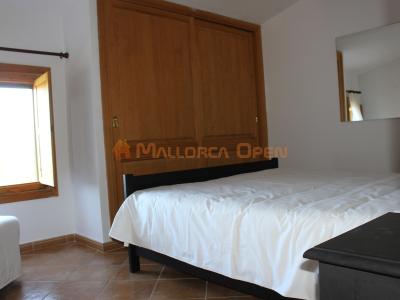Fantastic house for sale with guest apartment between Manacor and Alcudia
