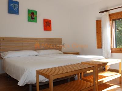 Fantastic house for sale with guest apartment between Manacor and Alcudia