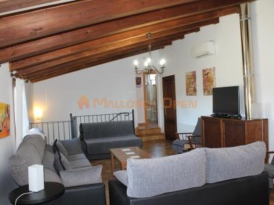 Fantastic house for sale with guest apartment between Manacor and Alcudia