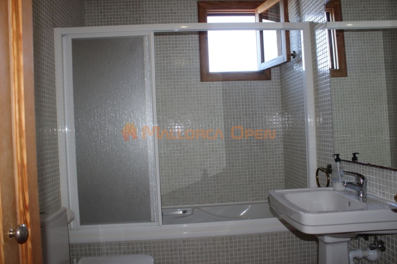 Fantastic house for sale with guest apartment between Manacor and Alcudia