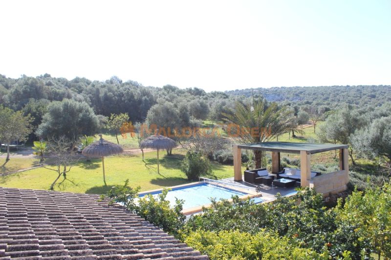 Fantastic house for sale with guest apartment between Manacor and Alcudia