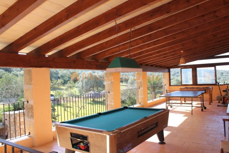 Fantastic house for sale with guest apartment between Manacor and Alcudia