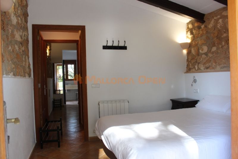 Fantastic house for sale with guest apartment between Manacor and Alcudia